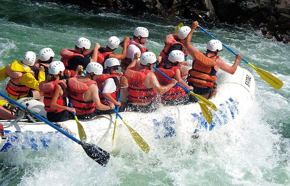 team building activity rafting